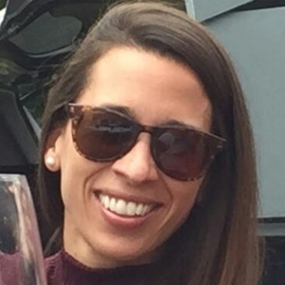 Meet your Posher, Roxanne - Picture 1 of 1